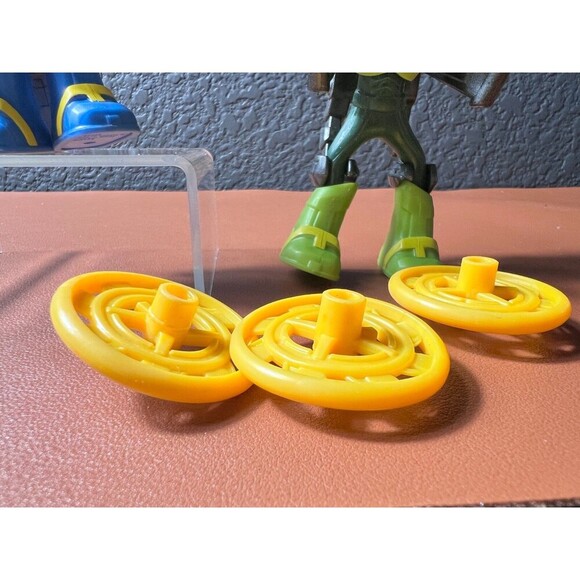 Stretch Armstrong & the Flex Fighters Flex Power Wingspan & Flex-Treme Figures - Picture 4 of 6